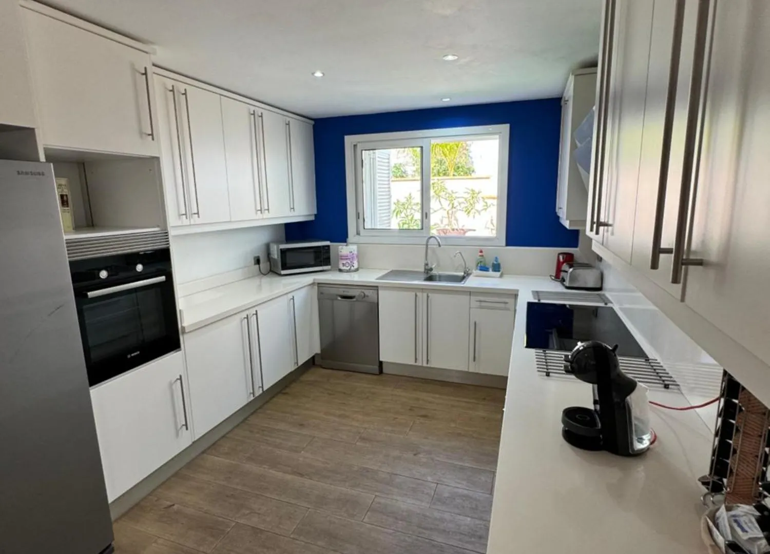 Self Catering Luxury Villa In The Beautiful Area Of Puerto Santiago Tenerife With 5 Bedrooms 2 Sofabeds For Up To 10 Guests Private Swimming Pool And Many Other Activities To Entertain The Family Secure Parking For 2 Cars And Disabled Access Througho Puerto de Santiago Spanyolország