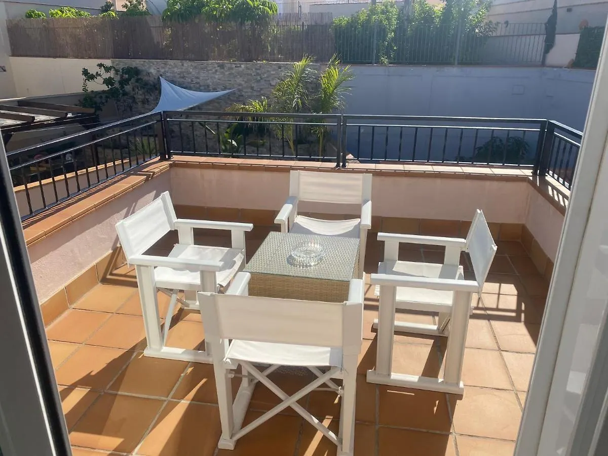 Villa Puerto Santiago: Luxury 5-Bedroom with Pool and Disabled Access Puerto de Santiago