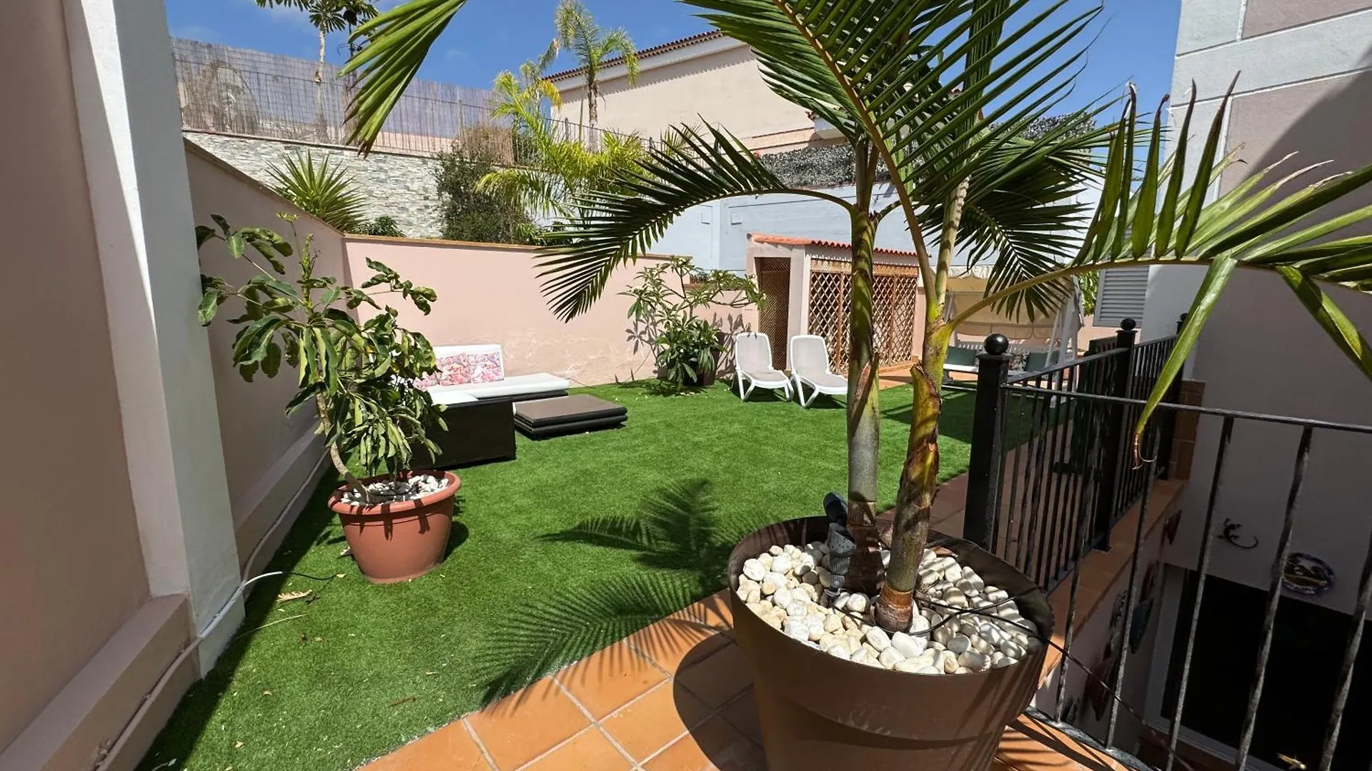 Villa Puerto Santiago: Luxury 5-Bedroom with Pool and Disabled Access Puerto de Santiago  Spain