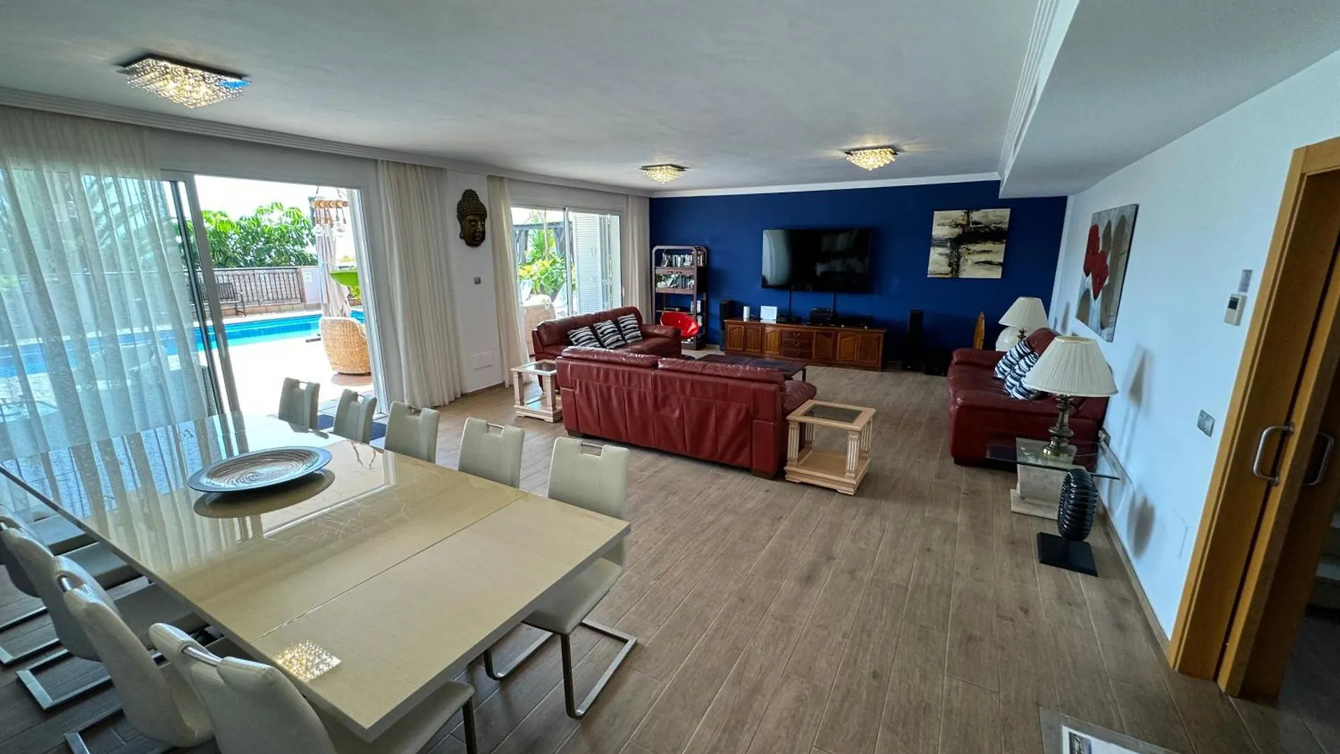 Villa Puerto Santiago: Luxury 5-Bedroom with Pool and Disabled Access Puerto de Santiago  Spain